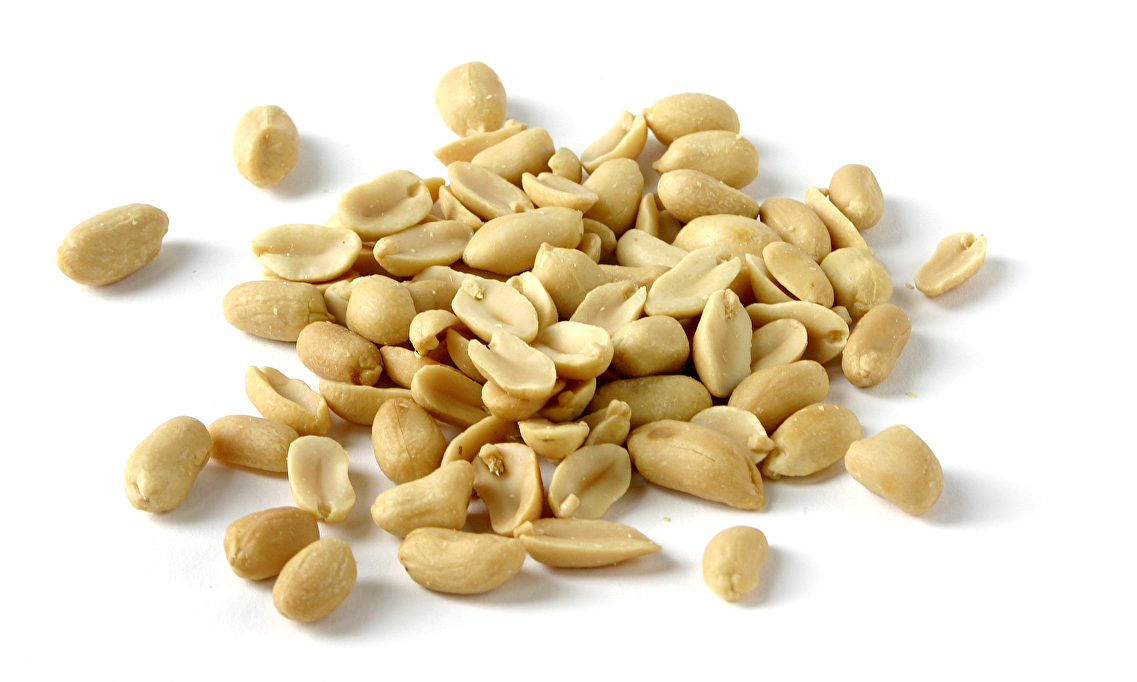 noten, pinda's, zoutjes, gedroogde vruchten