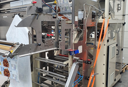 Rovema VPL 260 voor Doypack-zakken met hersluit-plakstrip